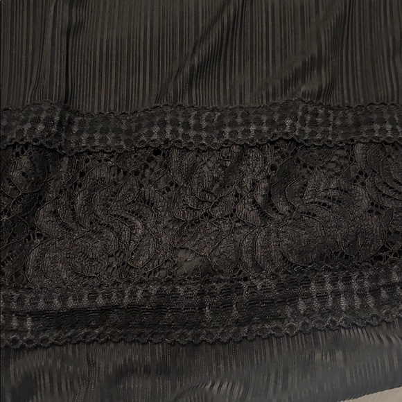 Torrid Black Lace Trim Inset Tank SZ 2X Sleeveless Top Stretch fully lined goth - Picture 11 of 12